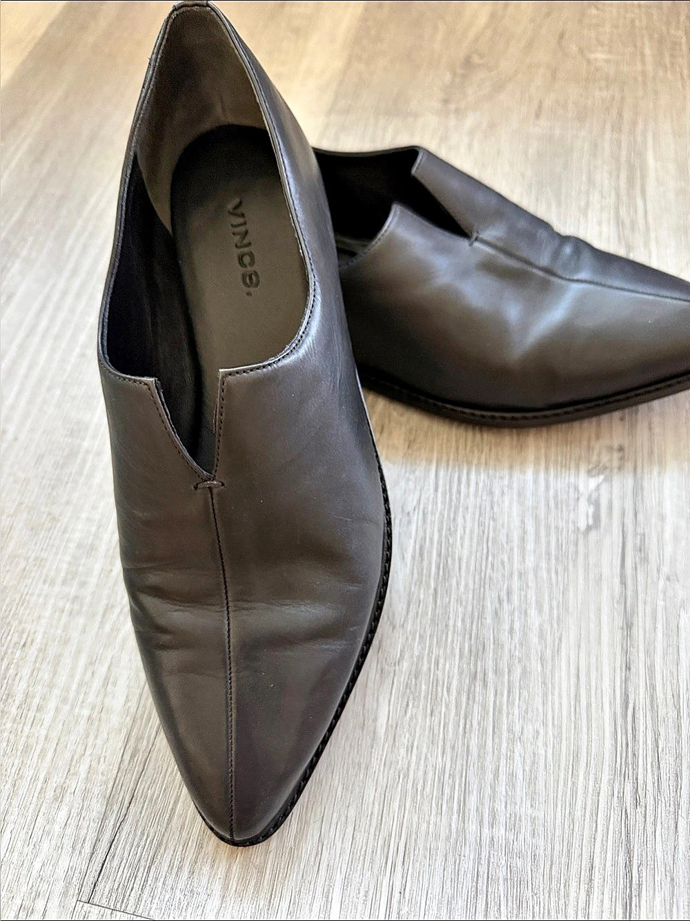 Vince Darlington Flat Leather Slip-On Loafers Brown US 7 - Picture 1 of 8